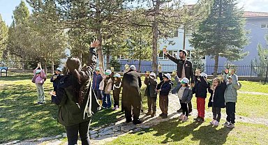 Gediz'de minik eller tohum dikti