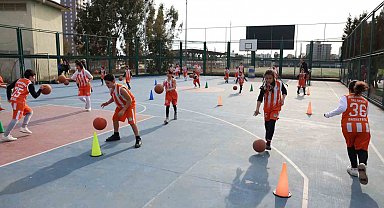 Geleceğin basketbolcuları Akdeniz'de yetişiyor