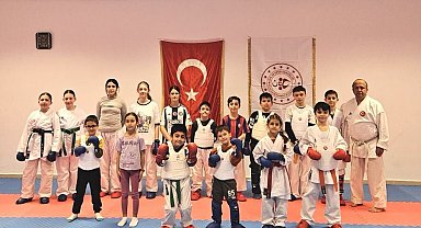 Geleceğin karatecileri Eskişehir'de yetişiyor