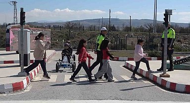 Geleceğin sürücüleri trafik kurallarını bu parkta öğreniyor: Binlerce öğrenci eğitim aldı