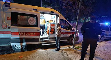 Gençler arasında bıçaklı kavga: 3 yaralı