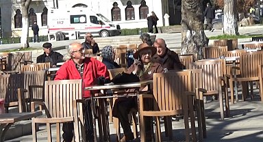 Gençler kaçıyor, emekliler yerleşiyor: Sinop'ta çalışan sayısı, emeklilerin gerisinde kaldı