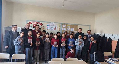 Gençlerin yolu Kur'an ile aydınlanıyor