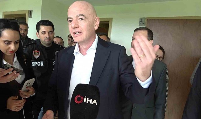 Gianni Infantino, İran Milli Takımı ile görüştü
