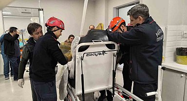 Göğüs boşluğuna demir saplanan hastanın ameliyatına itfaiye girdi