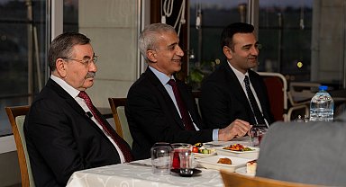 Gölbaşı ilçe erkanı iftarda bir araya geldi