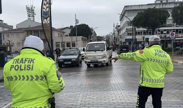 Gönen'de trafik denetimleri sürdürülüyor