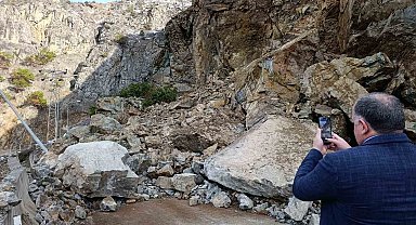 Gümüşhane-Giresun karayolu heyelan nedeniyle ulaşıma kapandı