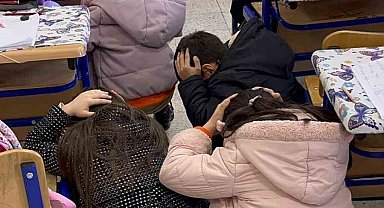 Güzelyurt'ta ilkokul öğrencilerine yangın ve deprem tatbikatı