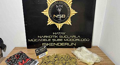 Hafif ticari aracın gizli bölmesinden esrar çıktı