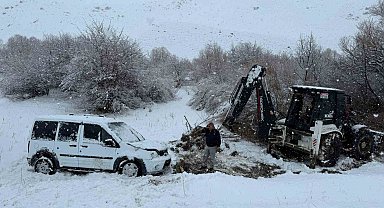 Hakkari-Van kara yolunda kaza: 2 yaralı