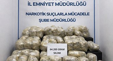 Hakkari'de 64 kilogram uyuşturucu ele geçirildi