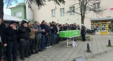 Halı sahada kalp krizi geçirerek vefat eden Murat Kasapoğlu son yolculuğuna uğurlandı