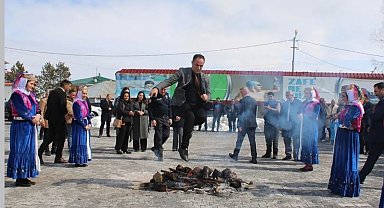 Hamur'da nevruz coşkusu