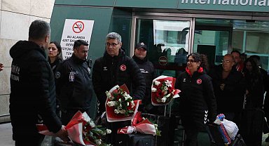 Havalı Silahlar Avrupa Şampiyonası'nı 7 madalyayla tamamlayan milli sporcular yurda döndü