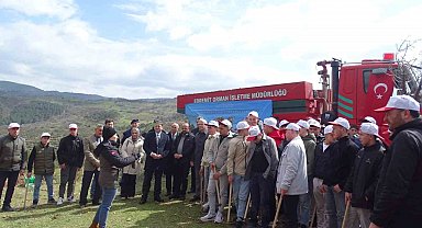 Havran'da öğrenciler fidanları toprakla buluşturdu