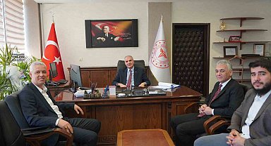 Hekimlerin çalışma şartları ve sağlık sisteminin geleceği Adıyaman'da ele alındı