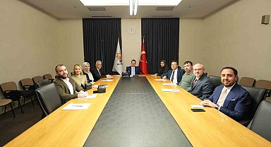 Hekimsen, Prof. Dr. Halit Yerebakan ile sağlık sisteminin geleceğini konuştu