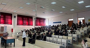 Hisarcık MYO'da bağımlılıkla mücadele semineri düzenlendi