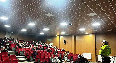 Hisarcık'ta idareci ve öğretmenlere "Genel Trafik Kuralları" eğitimi
