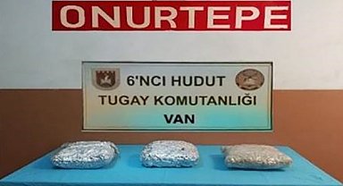 Hudutta uyuşturucu kaçakçılarına Mehmetçik engeli: 4 kilo uyuşturucu ele geçirildi