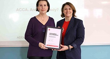 İEÜ İşletme Fakültesi'nden sınırları aşan başarı