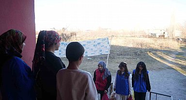 Iğdır'da gönüllüler Ramazan'da yetim ailelerle gönül sofrası kuruyor