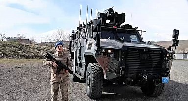 Iğdır'da kadın Jandarmalar 8 Mart'ı görev başında kutladı