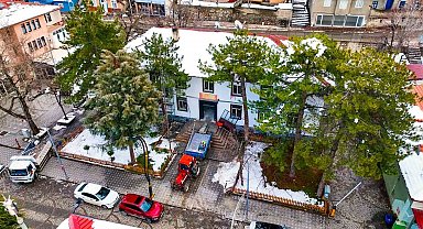 İliç'in tarihi taş binası restorasyonla yeniden hayat buluyor