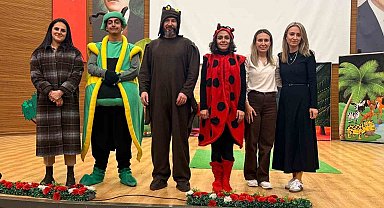 İlkokul öğrencilerinin tiyatro coşkusu