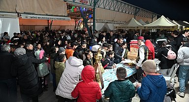 İnönü'de Kadir Gecesi'nde binlerce kişi iftar sofrasında buluştu