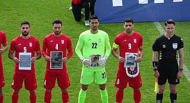 İran A Milli Futbol takımı, Kosta Rika maçına savaşta hayatını kaybeden çocukların fotoğrafıyla çıktı