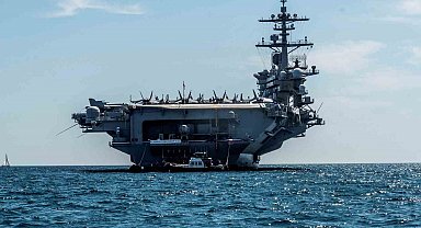 İran, ABD'ye ait USS Abraham Lincoln uçak gemisine füze saldırısı düzenledi