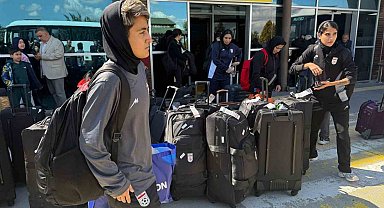 İran kadın milli futbol takımı Iğdır'da