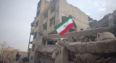 İran'da 40 kişinin hayatını kaybettiği Risalet Meydanı yerle bir oldu