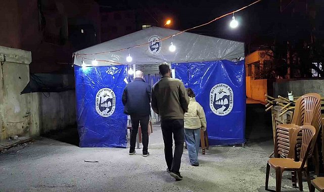 İran'da hayatını kaybeden genç şoförden geriye ailesine neşe içerisinde çiğköfte yoğurduğu anlar kaldı