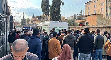 İran'da hayatını kaybeden tır şoförünün cenazesi baba ocağına getirildi