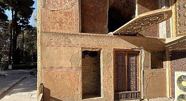İran'da UNESCO alanındaki Çehel Sütun Sarayı saldırılarda hasar gördü