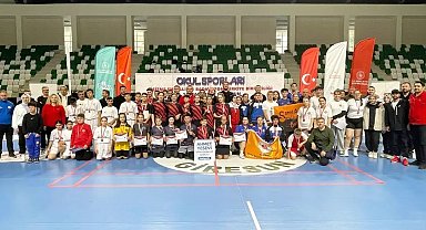 İşitme Engelliler Badminton Türkiye Şampiyonası'nda Eskişehir'den büyük başarı