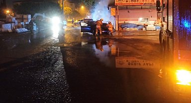 İskenderun'da otomobil yangını