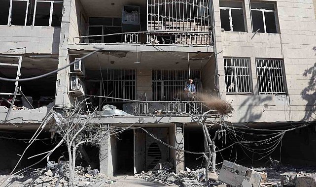 İsrail: "Tahran'da Rus yapımı bir Yak-130 uçağı düşürüldü"