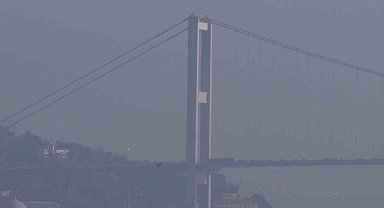 İstanbul'da sis etkisini göstermeye devam ediyor