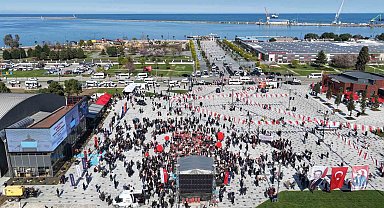 İstiklal Meydanı'na görkemli açılış