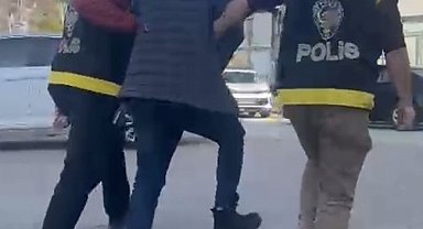 İzmir'de 15 yıldır aranan şüpheli sahte kimlikle yakalandı