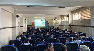 Jandarmadan öğrencilere siber güvenlik eğitimi