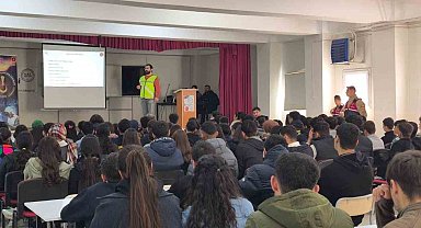 Jandarmadan öğrencilere siber güvenlik eğitimi
