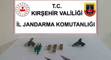 Jandarmadan ruhsatsız silah operasyonu