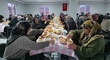 Kadınlar dinleniyor, tüm köylü Ramazan boyunca aynı sofrada buluşuyor