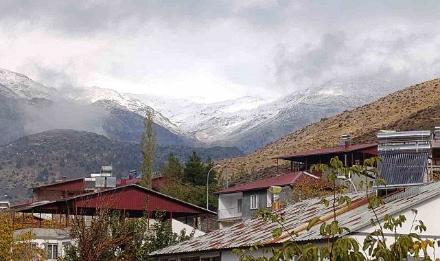 Kahramanmaraş'ın yüksek kesimleri beyaza büründü