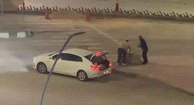 Kaldırım taşı çalan 2 zanlı yakalandı